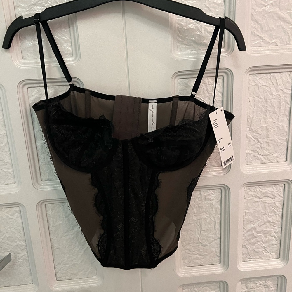 URBAN OUTFITTERS CORSET BRA